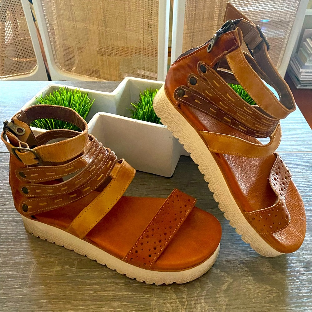 Bed Stu Platform Sandals